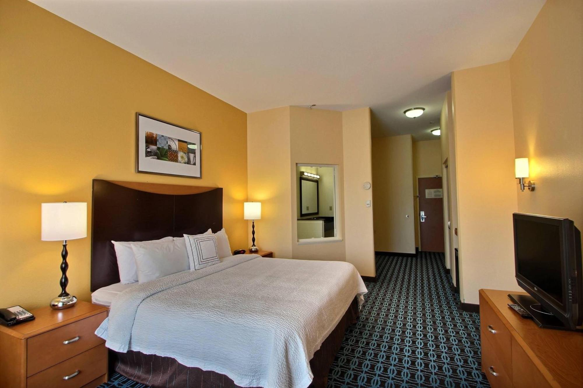 Fairfield Inn & Suites By Marriott Milwaukee Airport Oak Creek Exterior photo